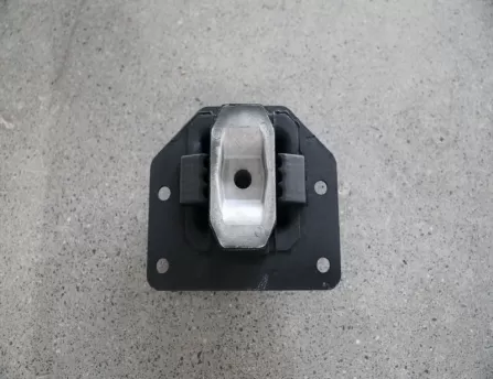 Engine Vibration Isolation Cushion Left/Engine Mount Rubber Bushing Left