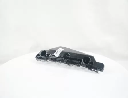 Front bumper lug left C30