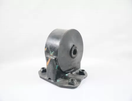 Before the engine rubber pad CS95